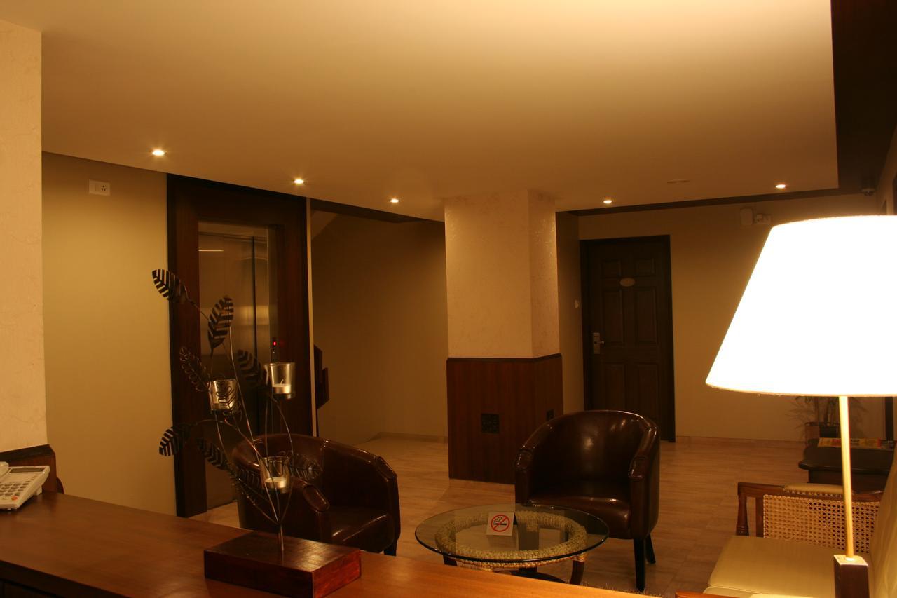 Juhu Residency Boutique Hotel Mumbai Ngoại thất bức ảnh